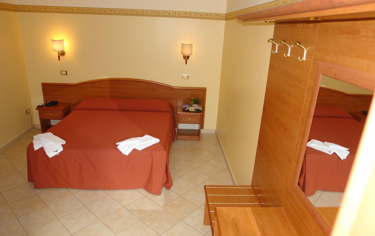 Hotel Rosamarina San Giovanni Rotondo Luaran gambar