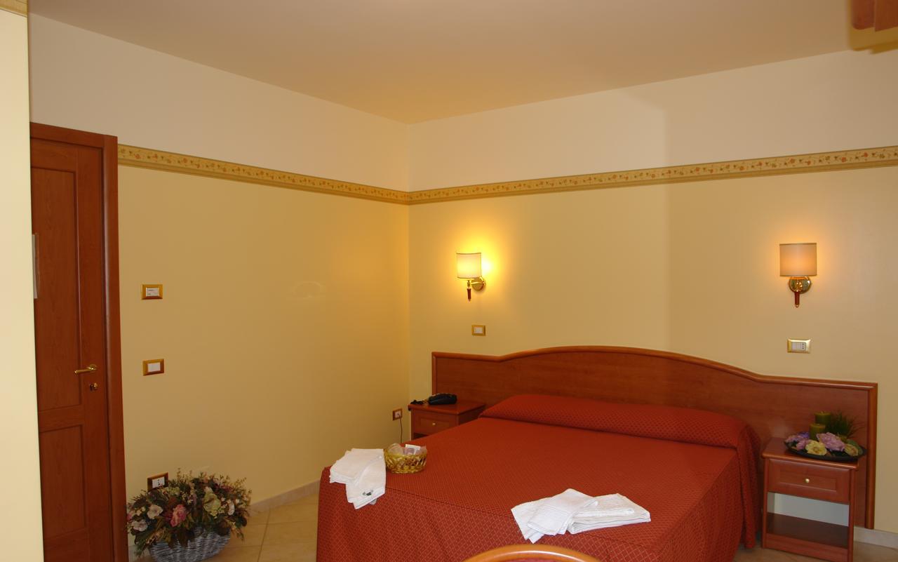 Hotel Rosamarina San Giovanni Rotondo Luaran gambar