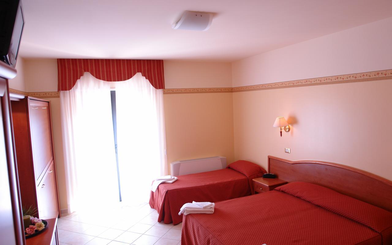 Hotel Rosamarina San Giovanni Rotondo Luaran gambar